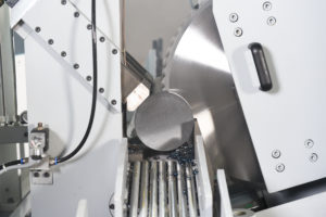 Hyd-Mech Carbide Saw cutting image