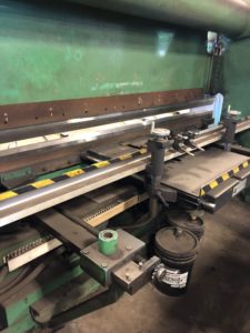 Used Accurpress press brake 713010 - 2 - Fox Machiner